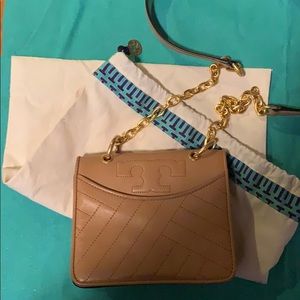 NWOT Tory Burch cross body